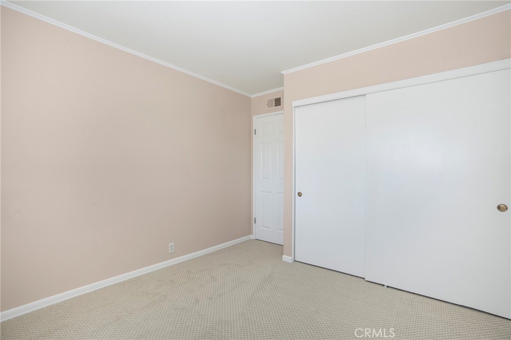 https://media.crmls.org/medias/b1a59f77-a4f9-4b20-b85e-61f33f6a8bdc.jpg?preset=X-Large