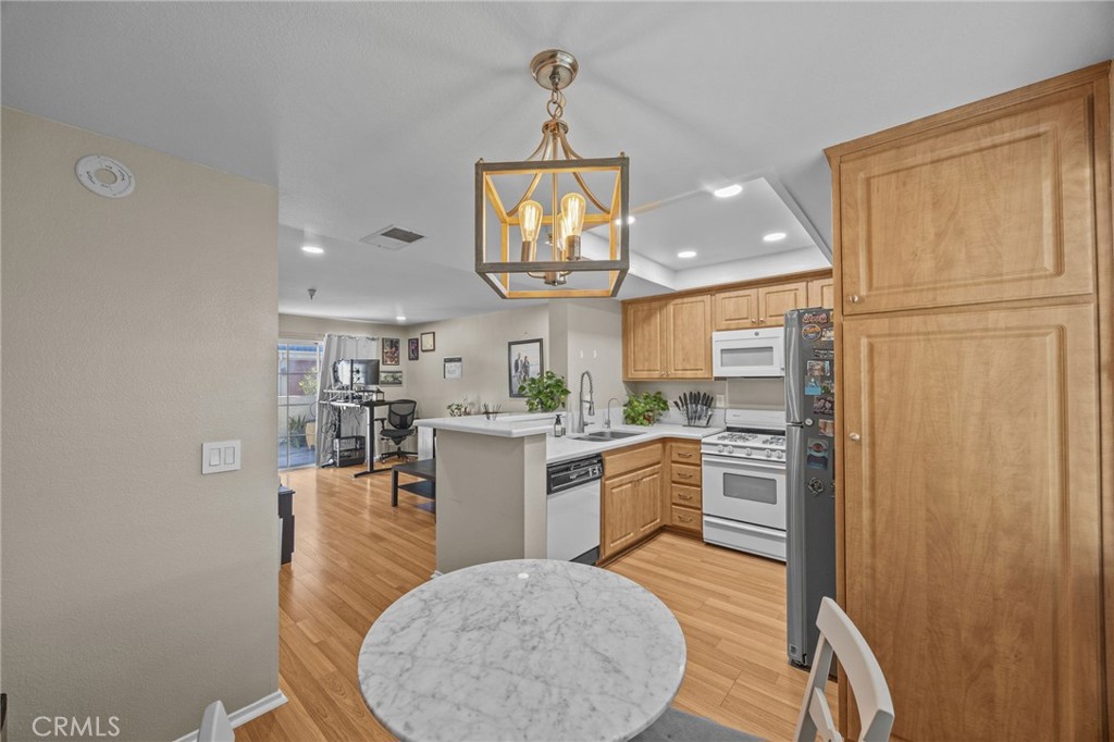 MLS #OC25246955 image #2