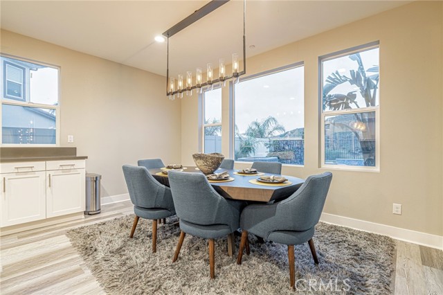 Detail Gallery Image 13 of 67 For 25035 Hidden Willow, Canyon Country,  CA 91387 - 5 Beds | 4 Baths