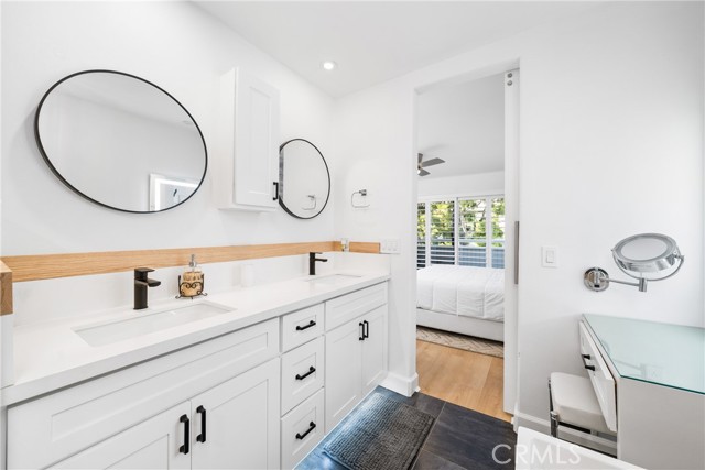 Detail Gallery Image 18 of 44 For 5 Kialoa Ct #99,  Newport Beach,  CA 92663 - 4 Beds | 2/1 Baths