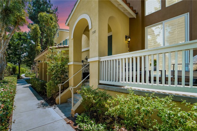 Detail Gallery Image 2 of 31 For 710 Timberwood, Irvine,  CA 92620 - 2 Beds | 2/1 Baths