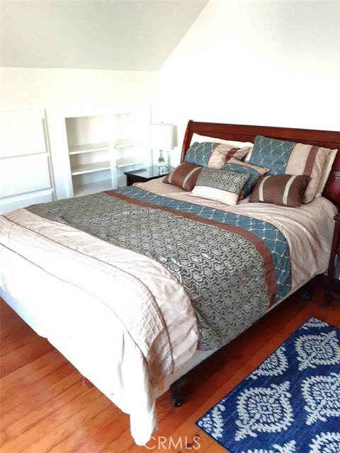 413 Ocean Avenue, Seal Beach CA: https://media.crmls.org/medias/b1a85e63-8ba7-4a4a-acf7-2824c8b5322d.jpg