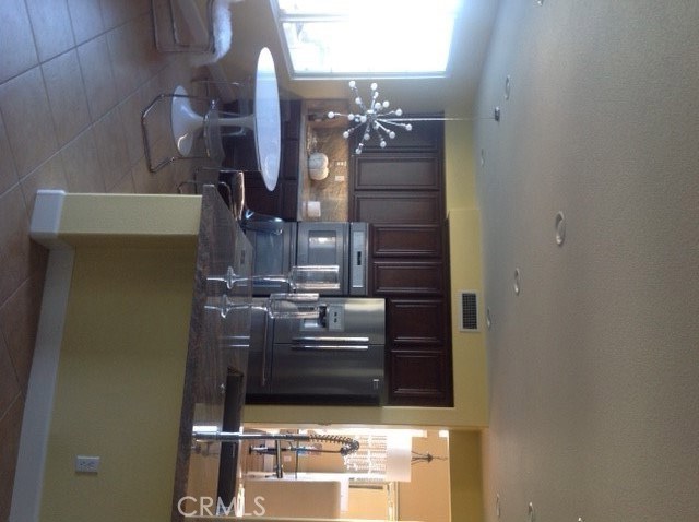 31 Via Scenica, Lake Elsinore CA: https://media.crmls.org/medias/b1a8f1c4-b23b-4c88-9356-be1ac3ddf995.jpg