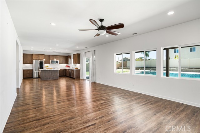 Image 15 of 55 For 30985 Foxhollow Drive