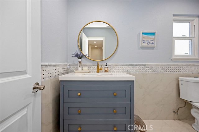 Detail Gallery Image 21 of 42 For 2211 Farrell Ave #B,  Redondo Beach,  CA 90278 - 3 Beds | 2/1 Baths