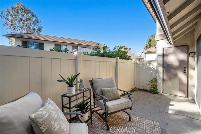 1196 Landsburn Circle, Westlake Village CA: https://media.crmls.org/medias/b1a9ea9f-a53c-4e88-82a5-60fd0337d106.jpg