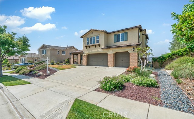 12729 Indian Ocean Drive, Etiwanda CA: https://media.crmls.org/medias/b1ab30f7-774d-446f-8f9e-9578cd3a8fb6.jpg
