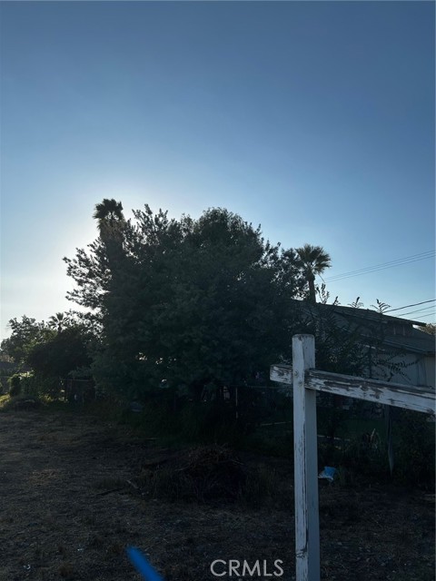 3868 Dawes, Riverside CA: https://media.crmls.org/medias/b1ab3dc4-ba96-4ecd-b399-b5c04dfeb1c9.jpg