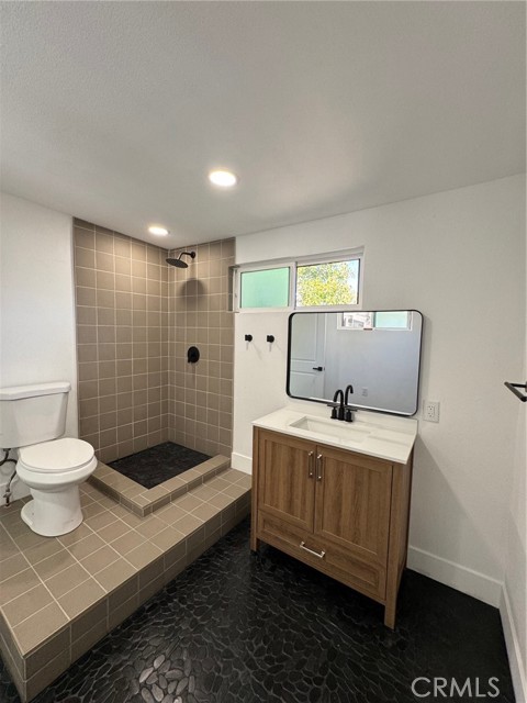 Detail Gallery Image 6 of 12 For 6431 Goleta, Yucca Valley,  CA 92284 - 2 Beds | 1 Baths