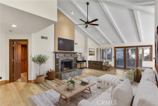 Detail Gallery Image 3 of 26 For 38501 Oaktree, Murrieta,  CA 92562 - 2 Beds | 2/1 Baths