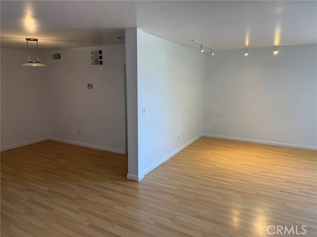 11750 W Sunset Boulevard, Los Angeles CA: https://media.crmls.org/medias/b1ac3b29-842c-4691-8ae2-5ec0af30a8d5.jpg
