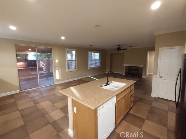 Detail Gallery Image 11 of 35 For 6344 Erica Ct, Corona,  CA 92880 - 4 Beds | 3 Baths