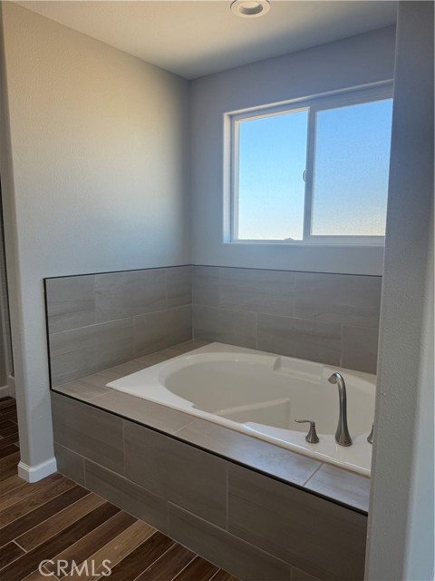 Detail Gallery Image 7 of 34 For 17995 Seaforth St, Hesperia,  CA 92345 - 4 Beds | 2/1 Baths