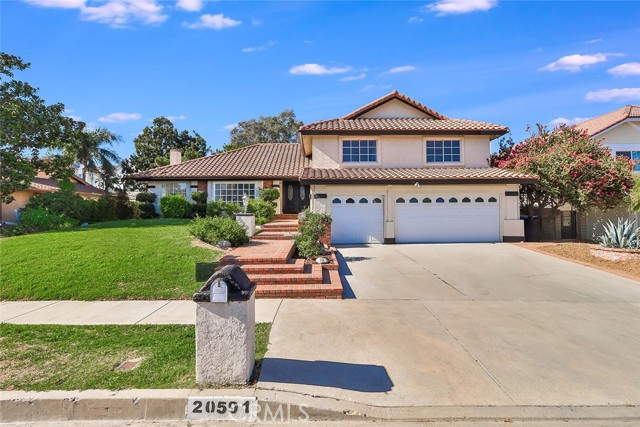 20591 Celtic Street, Chatsworth CA: https://media.crmls.org/medias/b1ad343d-bb06-4720-b009-caf288a2e3a4.jpg