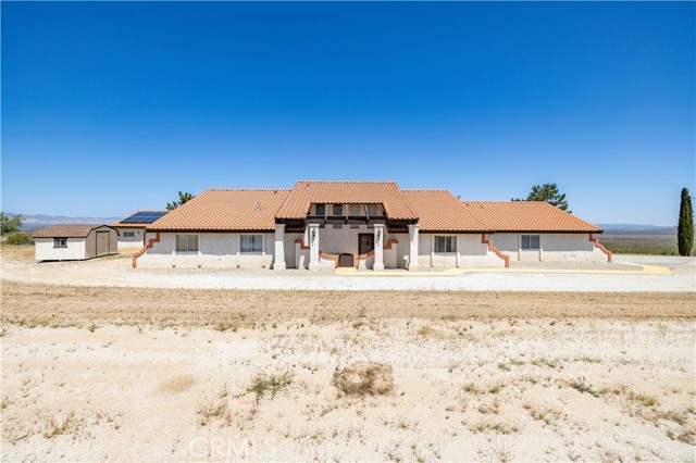 Detail Gallery Image 1 of 43 For 9532 Crest Rd, California City,  CA 93505 - 5 Beds | 3/1 Baths