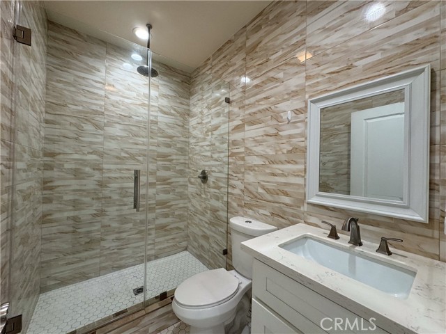 Detail Gallery Image 3 of 12 For 460 Arnaz Drive, Beverly Hills,  CA 90048 - 2 Beds | 2 Baths