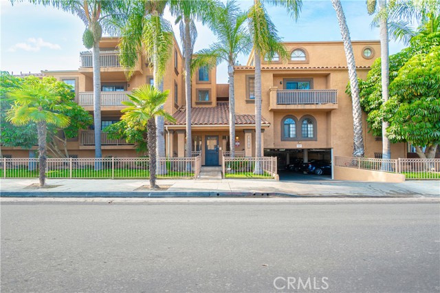 Detail Gallery Image 1 of 28 For 1509 Stanley Ave #304,  Long Beach,  CA 90804 - 3 Beds | 2 Baths