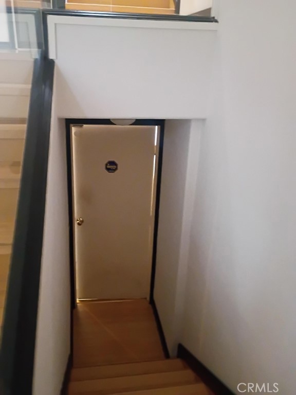https://media.crmls.org/medias/b1aeb0f0-cefd-4e2a-9146-2be1830d8f29.jpg?preset=X-Large