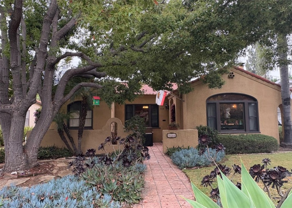 904 N Olive Street