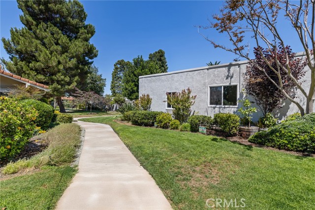 Detail Gallery Image 5 of 38 For 2222 via Puerta a,  Laguna Woods,  CA 92637 - 2 Beds | 2 Baths