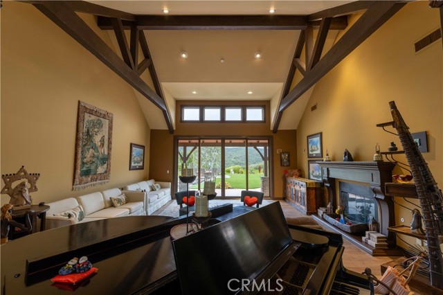 Detail Gallery Image 7 of 67 For 18917 Carmel Crest Dr, Tarzana,  CA 91356 - 5 Beds | 5 Baths