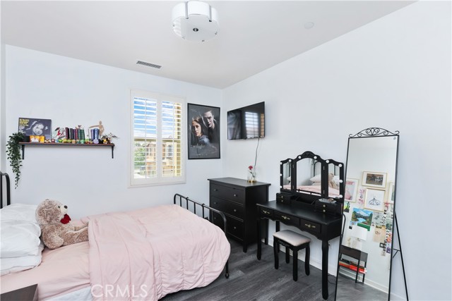 55 Fuchsia, Lake Forest CA: https://media.crmls.org/medias/b1afbcad-9a68-48ef-9041-5503c5085f35.jpg