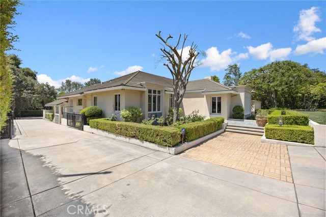 940 Singing Wood Drive, Arcadia CA: https://media.crmls.org/medias/b1b03db4-45d5-4f16-8f92-41532bf67356.jpg