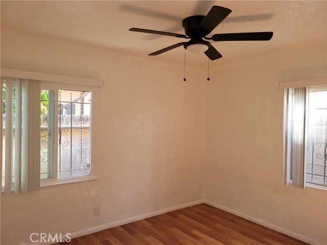 Detail Gallery Image 7 of 7 For 136 E R St, Wilmington,  CA 90744 - 2 Beds | 1 Baths