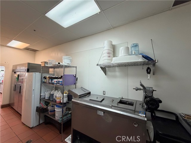 716 E Arrow Highway, Pomona CA: https://media.crmls.org/medias/b1b1226b-4810-42b9-877e-6d7864da4305.jpg