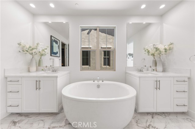 Detail Gallery Image 47 of 75 For 168 Somera, Irvine,  CA 92602 - 5 Beds | 4 Baths