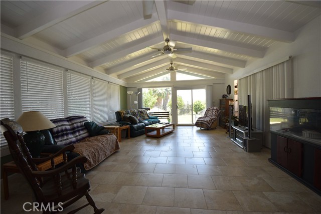 Detail Gallery Image 9 of 31 For 26641 Ironwood Ave, Moreno Valley,  CA 92555 - 4 Beds | 3 Baths