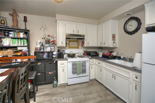 Detail Gallery Image 18 of 43 For 560 S 12th St, Grover Beach,  CA 93433 - 4 Beds | 2 Baths