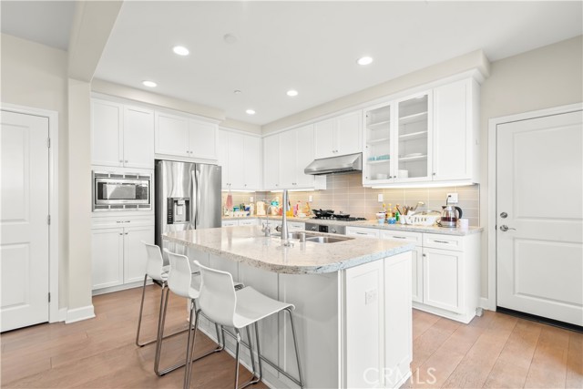 Detail Gallery Image 5 of 42 For 72 Granite, Irvine,  CA 92620 - 3 Beds | 3/1 Baths