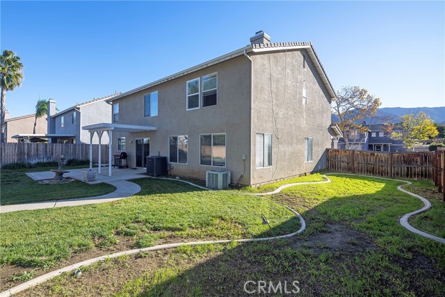 Detail Gallery Image 6 of 34 For 1283 Stephanie, Corona,  CA 92882 - 4 Beds | 2/1 Baths