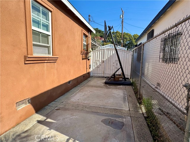 6862 Delta Avenue, Long Beach, California 90805, 3 Bedrooms Bedrooms, ,2 BathroomsBathrooms,Single Family Residence,For Sale,Delta,IG24247149