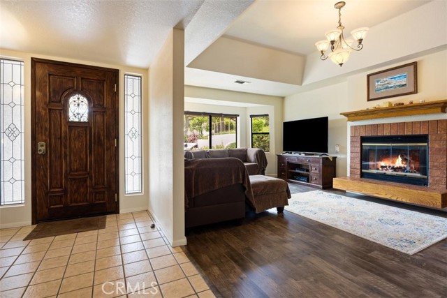Detail Gallery Image 11 of 68 For 156 Anacapa Cir, San Luis Obispo,  CA 93405 - 3 Beds | 3/1 Baths