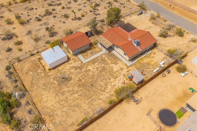 58331 Caliente Street, Yucca Valley CA: https://media.crmls.org/medias/b1b38cfa-a9cc-41ba-b971-6f75b70ca20d.jpg