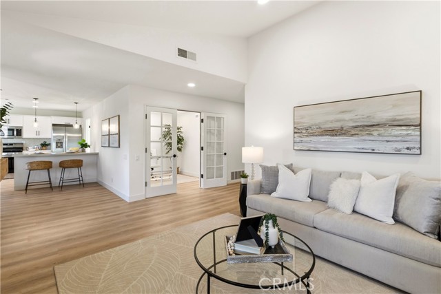 Detail Gallery Image 4 of 33 For 23986 Calle Alonso, Mission Viejo,  CA 92692 - 2 Beds | 2 Baths