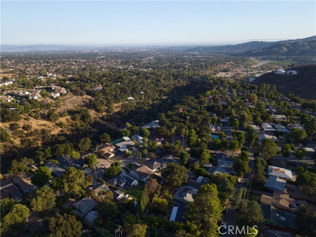 4367 Rising Hill Road, Altadena CA: https://media.crmls.org/medias/b1b42ab6-9d23-4e0d-9af7-529f020e9efd.jpg
