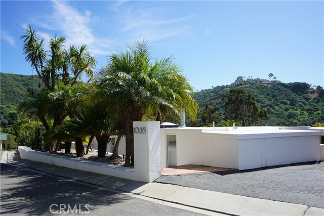 Front Image Thumbnail for CROC26047643