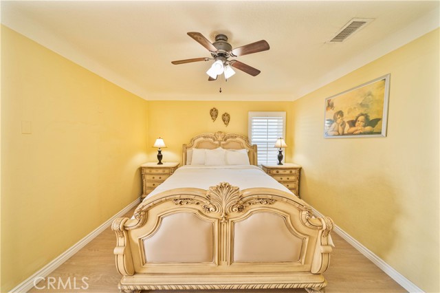 5650 Lemon, Long Beach CA: https://media.crmls.org/medias/b1b556cc-2ef1-4942-abb6-28d6281edac1.jpg