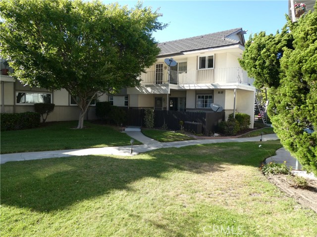 22947 Nadine Circle B Torrance, California Reserved for Seniors Age 55+. One resident. This unit has new vinyl windows and doors, new laminate flooring throughout. Large Master Suite with many closets. Very sunny and bright E/W exposure. The second bedroom has bifold door. Located in the Resort Community of New Horizons. Amenities include 9 hole golf course, 2 poos, spa, gym, craft shops. Very active community with many social groups to join. menities include a 9 hole golf course, 2 pools, spa, tennis court, club house, billiard room and lots more.