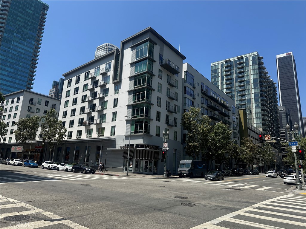 645 W 9th Street #529