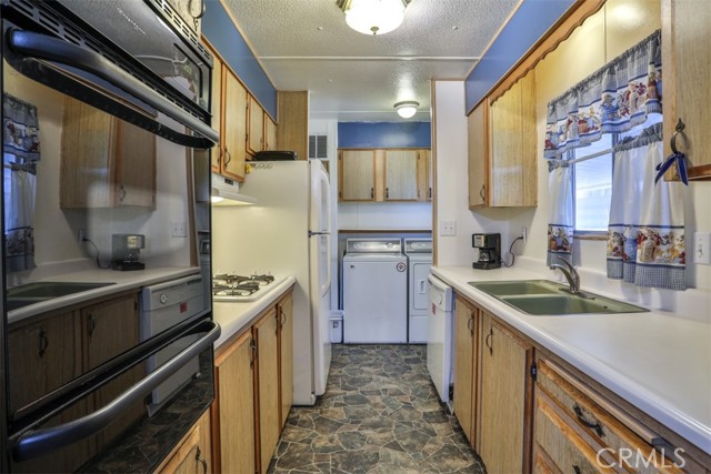 Detail Gallery Image 13 of 50 For 2755 Arrow Hwy #175,  La Verne,  CA 91750 - 2 Beds | 2 Baths