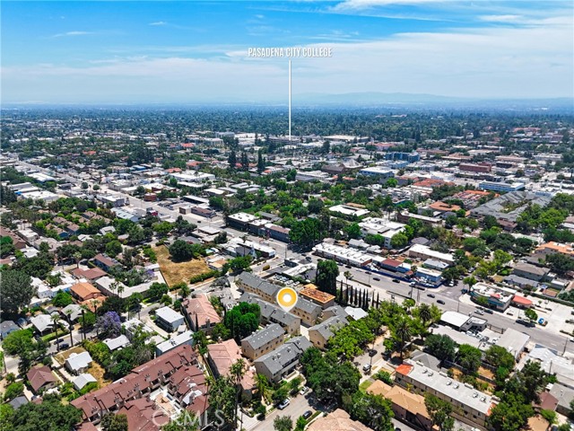 254 N Mar Vista Avenue, Pasadena CA: https://media.crmls.org/medias/b1b6da6d-5ab5-4260-8750-d233d2b0fbfa.jpg