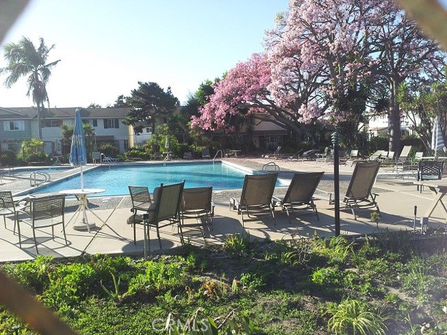 260 Holliston, Lake Forest CA: https://media.crmls.org/medias/b1b702fb-2342-4597-b0d0-3c0e1a5485ea.jpg