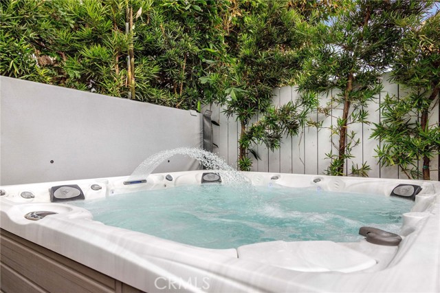 768 Rosecrans Avenue, Manhattan Beach, California 90266, 3 Bedrooms Bedrooms, ,1 BathroomBathrooms,Residential,Sold,Rosecrans,SB21180825