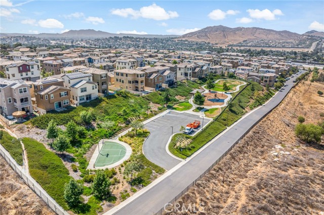 3908 Boulder Drive, Jurupa Valley CA: https://media.crmls.org/medias/b1b751f2-42db-4728-b9a4-eb279b1a72f7.jpg