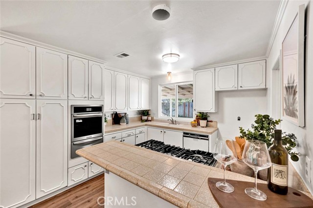 Detail Gallery Image 4 of 20 For 9465 Ellis, Fountain Valley,  CA 92708 - 4 Beds | 2 Baths