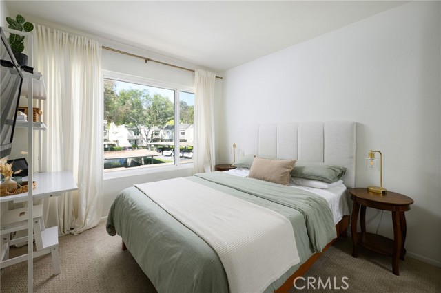 5927 E Creekside Avenue, Orange CA: https://media.crmls.org/medias/b1b8459f-6a95-49ac-850f-1a0fe7b5e125.jpg